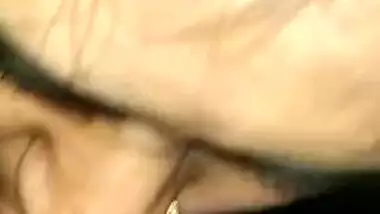 Sweet XXX blowjob is what Desi wife pleases husband with in MMS clip