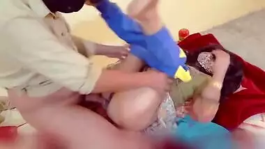 Indian lady fucked by her lover in park. Desi mms hd XXX sex video