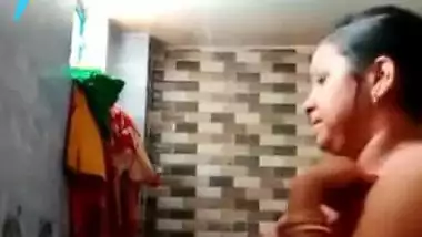Most Demanded Jyotsna Boudi Bathing And Fingering Shows To Lover On Video Call Part 4