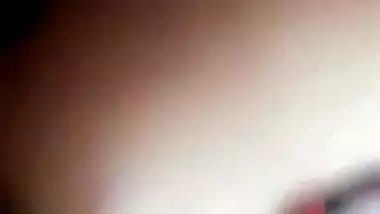 Indian Hot Tamil engineering student gets her boobs pressed by boyfriend scandal video - Wowmoyback