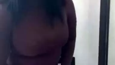 content creator He offers a boutique employee to masturbate on camera for money. Will you accept...?