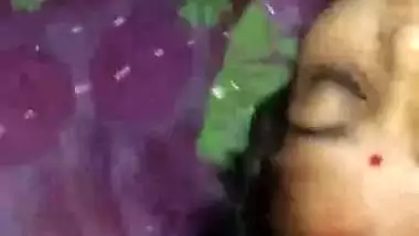 Desi lady sucks dick in the blowjob MMS