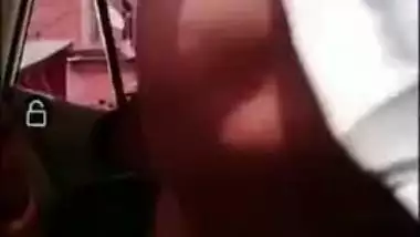 Indian cheating wife caught fucking in the car after date! Desi mms sex