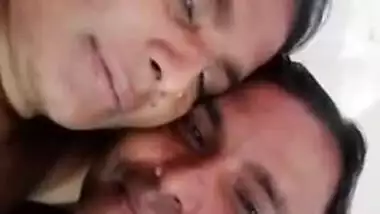 Man films him lying next to his Desi wife after sex exposing XXX body