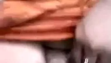 Desi woman with no panties shows off hairy pussy in XXX video going MMS