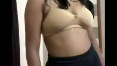 Girlfriend riding condom dick of boyfriend viral MMS