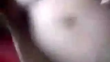 Whorish Desi mom exposes small breasts and smooth cunt in close-up