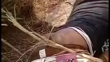 Desi mms clip of Indian village lovers caught fucking outdoor on ground