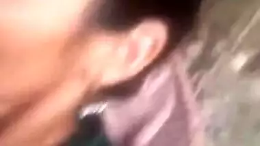 Guy fucks Desi MILF in the fresh air in this XXX outdoor MMS video