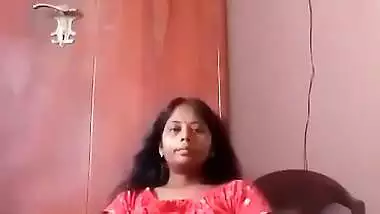 Horny lady puts a beer bottle in her pussy in Telugu porn