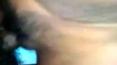 Lecherous Desi whore poses for XXX video when blowing her hubby