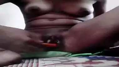 Indian sex whore expose her XXX body on a low-quality camera in her room