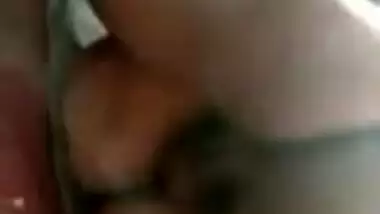 Young XXX girl has sex with the Desi man in this scandal MMS video
