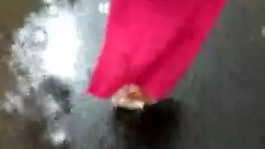 Look at hot Indian Bhabhi's Raunchy Ass in Market