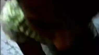 getting sucked by delhi girl