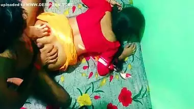 Bhabhi Ko Ulta Kar Ke Gand Ki Malish Ki Or Payas Bujhai