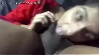 Desi xxx video of a beautiful girl giving a kinky blowjob to her boyfriend