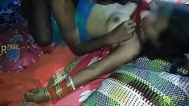 Bhabhi Ke Boyfriend Ne Pahle Bhabhi Ki Saree Kholi Phir Blouse Or Bra Khol Kar Bhabhi Ne Dudh Pilaya With Hindi Talk