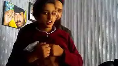 Maulana fucks an 18-year-old girl in Pakistani sex MMS