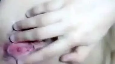 Today Exclusive- Cute Desi Girl Record Her Nude Video Part 3