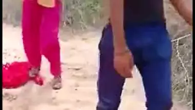 Cheating wife gets outdoor sex, caught red handed and her mms sex