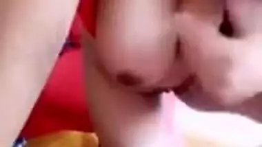 Plump Desi model teases with her XXX booty and tits on live show