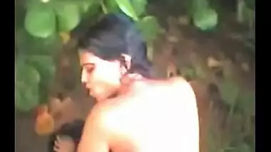 Bubble butt college girl’s outdoor hardcore fuck mms