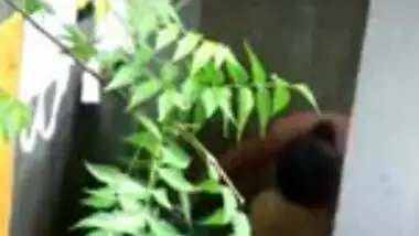 Big boobs Desi bhabhi nude bathing neighbor boy caught by