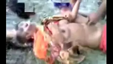 Brand new outdoor sex scandal mms of bangladeshi girl with neighbor
