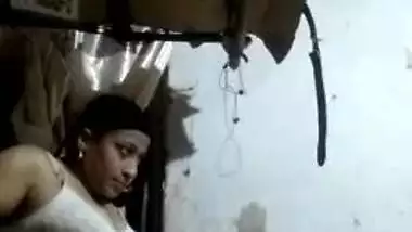 Plump Indian takes her clothes off flashing XXX charms in solo sex slip