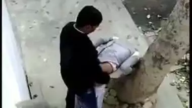 Desi mms XXX scandal, college girl fucking in the backyard of the school