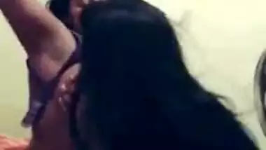 Srilankan Desi Lesbian girls have XXX sex in a horny mood MMS