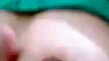 It isn't a problem for Desi XXX model to reveal wonderful breasts