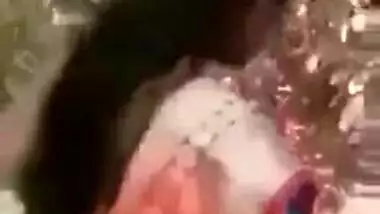 Lovely Desi XXX girl gives a hot blowjob outdoors till her boyfriend cum MMS