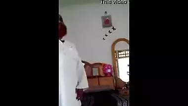 Hindi sex video of a mature boy having pleasure with a juvenile bhabhi