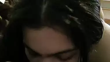 Cute girl sucking dick and balls of boyfriend viral MMS
