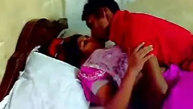 Indian Bhabhi Nude Body Massage Just After Bath by Self and Hubby Recording