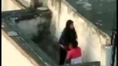 Wife gets pussy licked on balcony until her husband sees, Desi caught in mms