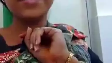 Beautiful Desi Wife Showing