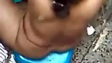 Man prefers to hide and peep on sex Desi doing laundry in a XXX way