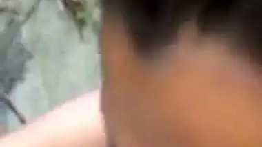 Guy cums on his GF’s face during hot outdoor sex