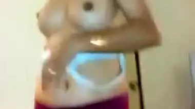 indian bhabhi sexy pussy n boobs show while dressing after bath in hotel room