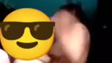 Desi man enjoys watching his girlfriend fingering her pussy on cam