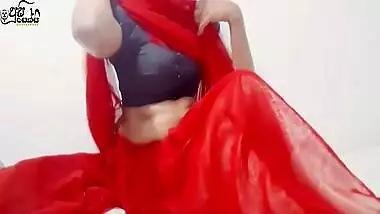 Indian Aunty, Horny Lily And Sri Lankan - Sri Lanakn Milf Sex With Her Boyළමයගෙ ගෙදර ගියපු ටීචර්