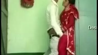 Indian gal caught drilled by lover in standing pose in Desi mms video