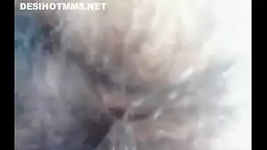 Outdoor sex porn of Desi college XXX girl with lover in the park MMS