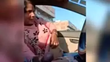 Sexy Punjabi aunty didnt stop doing HANDJOB even after he cums in the public area