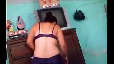 Big boobs maid red hot bending down cleavage show