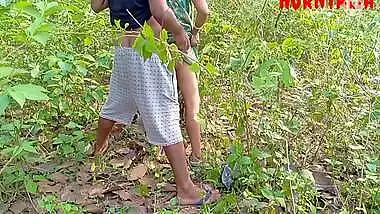 Very Risky Sex, Nepali Bhabi Mujhko Jungle Le Gaya Aur Mera Godh Par Chad K Choda