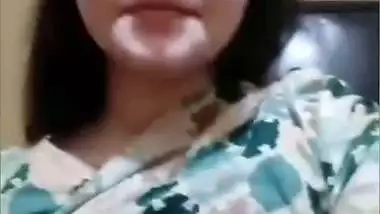 Cute bhabhi on Chamet topless video call FSI sex